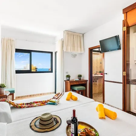 Aparthotel Tropical Sun Property